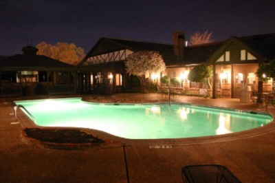Old English Inn Hotel & Conference Center - 