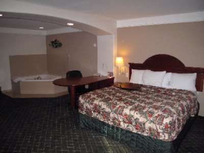La Quinta Inn & Suites - 