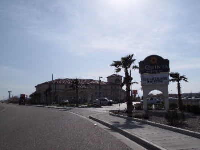 La Quinta Inn & Suites - 