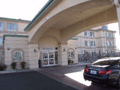 La Quinta Inn & Suites - 