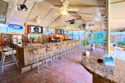 Best Western Oakland Park Inn - Deluxe Room With Two Beds