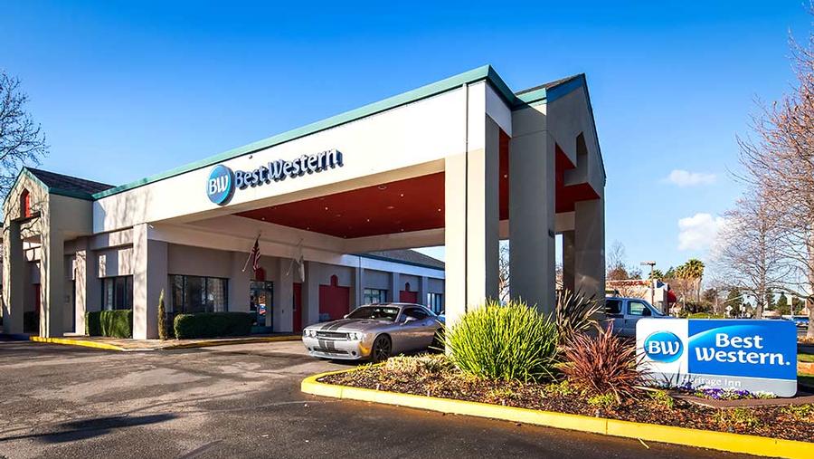 Best Western Hotel - 