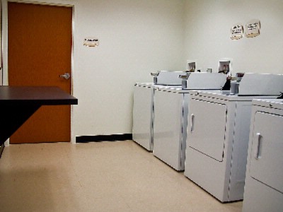 Fairfield Inn & Suites by Marriott Tampa East / Fa - Guest Laundry