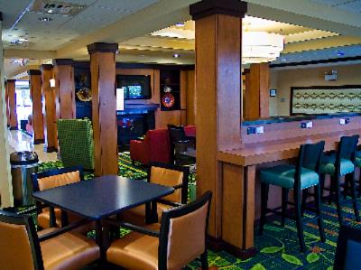 Fairfield Inn & Suites by Marriott Tampa East / Fa - Breakfast Seating