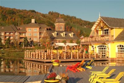 Blue Mountain Resort - Fall Colours In The Village