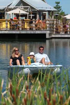 Blue Mountain Resort - Boat Paddling On Village Pond