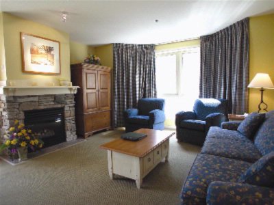 Blue Mountain Resort - Village Suite - Living Space