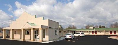 Regency Inn & Suites - 