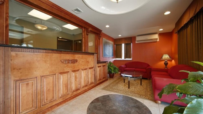 Best Western Jamaica Inn - Lobby