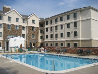 Ramada Newark / Wilmington - Outdoor Pool