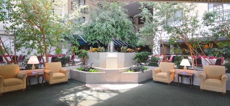 Best Western Royal Plaza Hotel & Trade Center - 
