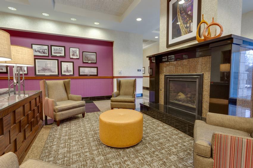 Drury Inn & Suites Baton Rouge - Pool