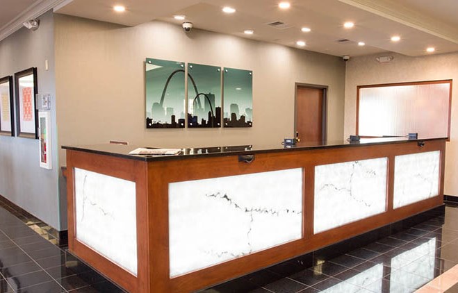 Drury Inn & Suites St. Louis Creve Coeur - King