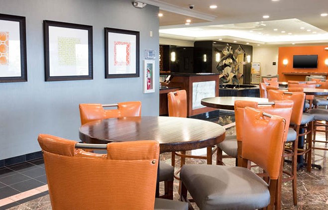 Drury Inn & Suites St. Louis Creve Coeur - Suite