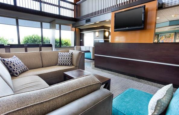Drury Inn & Suites Kansas City Airport - Suite