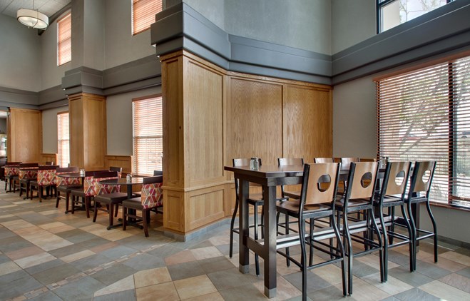 Drury Inn & Suites Albuquerque - Lobby
