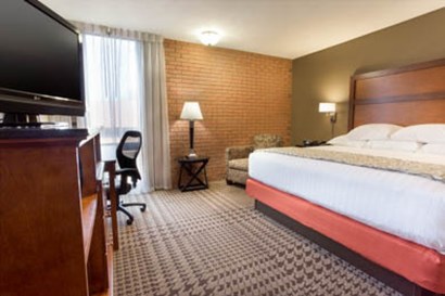 Drury Inn & Suites Jackson Missouri - Breakfast Area