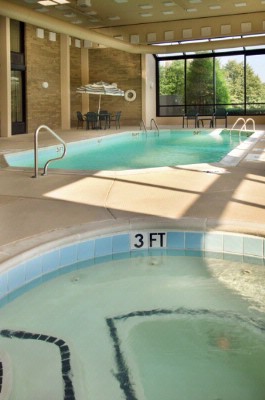 Drury Inn & Suites Memphis Northeast - Pool