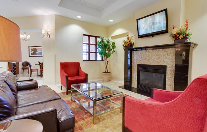 Drury Inn & Suites St. Joseph - King