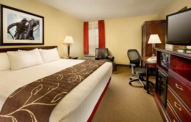 Drury Inn & Suites St. Joseph - Lobby