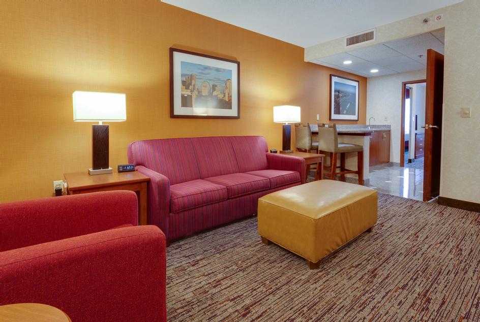Drury Inn & Suites St. Louis Near Forest Park - Suite