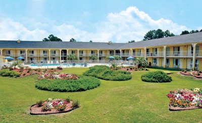 Ramada Inn of Walterboro - Outside Area