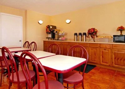 Rodeway Inn - Breakfast Area