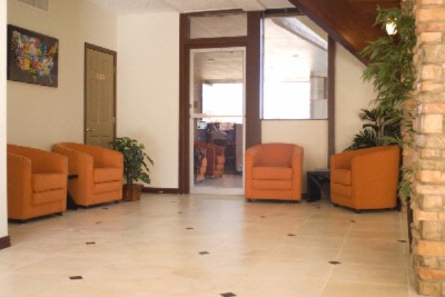 Howard Johnson - Lounge