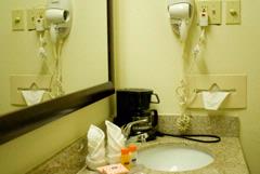Howard Johnson - Bathroom