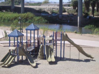 Best Western Coronado Motor Hotel - Play Ground At Gatway Park 2 Blocks From Hotel