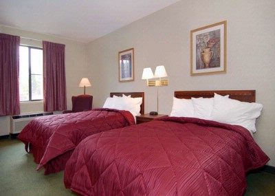 Quality Inn & Suites - Standard Room With 2 Beds
