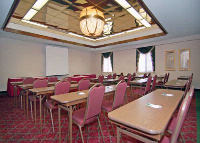 Quality Inn & Suites - Meeting Room-classroom Style