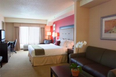Holiday Inn Express Hotel & Suites Washington Dc - King Suite