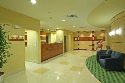 Springhill Suites by Marriott Lehi Utah - Our Contemporary And Welcoming Lobby Features Wireless Internet Access. Sit In Front Of The Fireplace And Enjoy A Beverage From The Market.