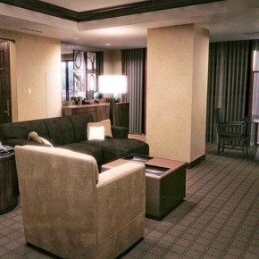 Ameristar Blackhawk Casino Resort & Spa - Mountain Pine Suite Living Room