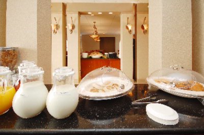 Howard Johnson Inn - 