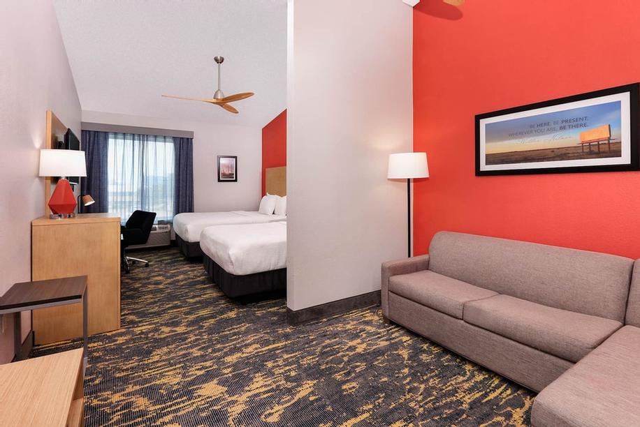 La Quinta Inn & Suites Dallas / Las Colinas / Irvi - Pool