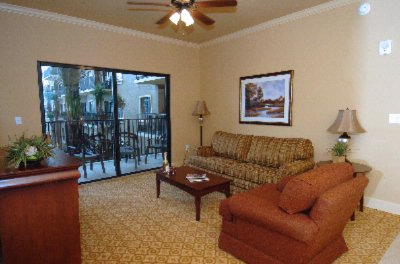 Lake Eve Resort - Living Room