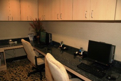 The Hampton Inn & Suites - Business Center
