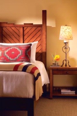 Eldorado Hotel & Spa - Deluxe King Sleeping Room (detail)