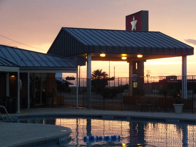 Best Western Desert Aire Inn - 