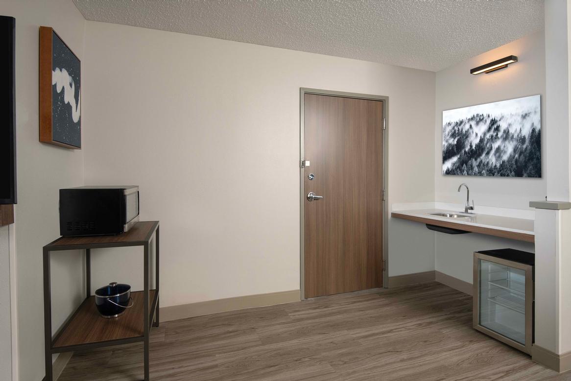 Hyatt Place Denver South / Park Meadows - 