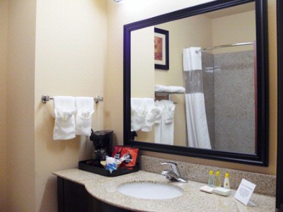 Comfort Inn - Guest Room Vanity's