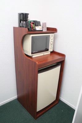 Quality Inn Near Sdsu / Qualcomm Stadium - All Rooms With Refrigrators And Microwaves
