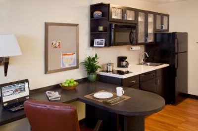 Candlewood Suites Chicago O'hare - Full Kitchens