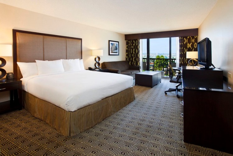 Hilton San Diego Airport - 