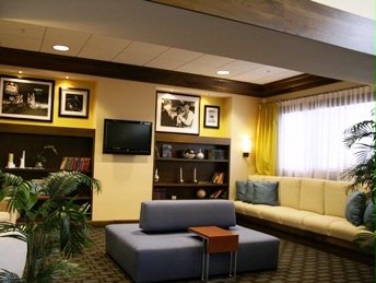 Hampton Inn & Suites Las Vegas Red Rock / Summerli - Lobby 2