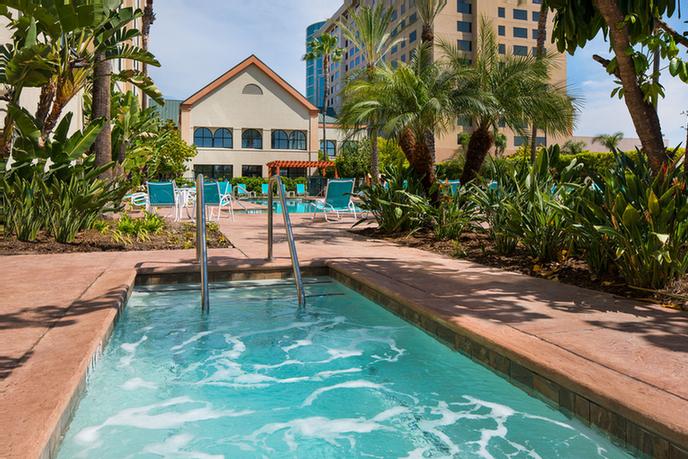 Homewood Suites by Hilton - Relax Yourself In Our Pool