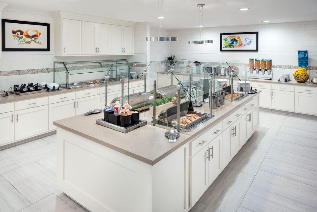 Homewood Suites by Hilton - Suite Start Breakfast