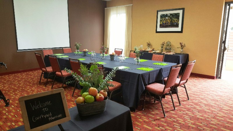 Courtyard by Marriott Santa Rosa - Courtyard Cafe